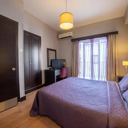 Kyrenia British Harbour 4* קיירניה