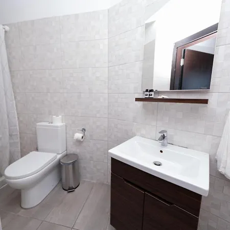 Kyrenia British Harbour 4* 凯里尼亚