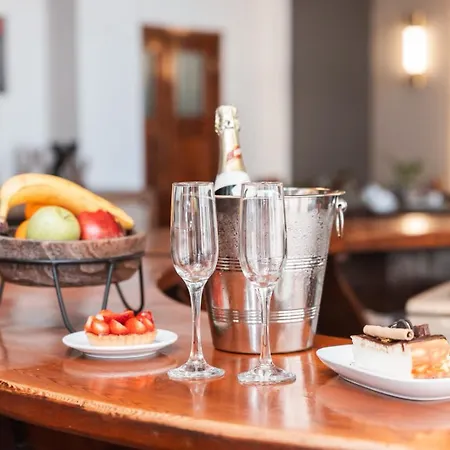 Hotel Kyrenia British Harbour