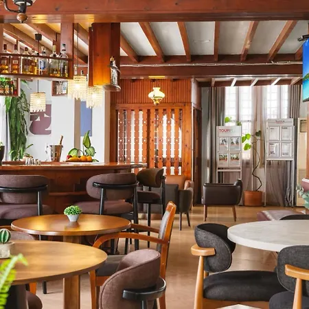 Kyrenia British Harbour Hotel