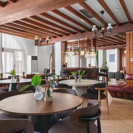 Hotel Kyrenia British Harbour 4*
