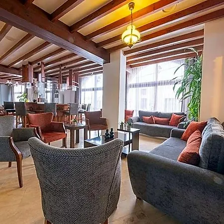 Kyrenia British Harbour Hotel 4*