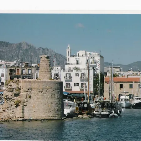 Kyrenia British Harbour 4* 凯里尼亚