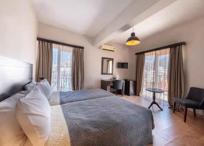 Kyrenia British Harbour Hotel