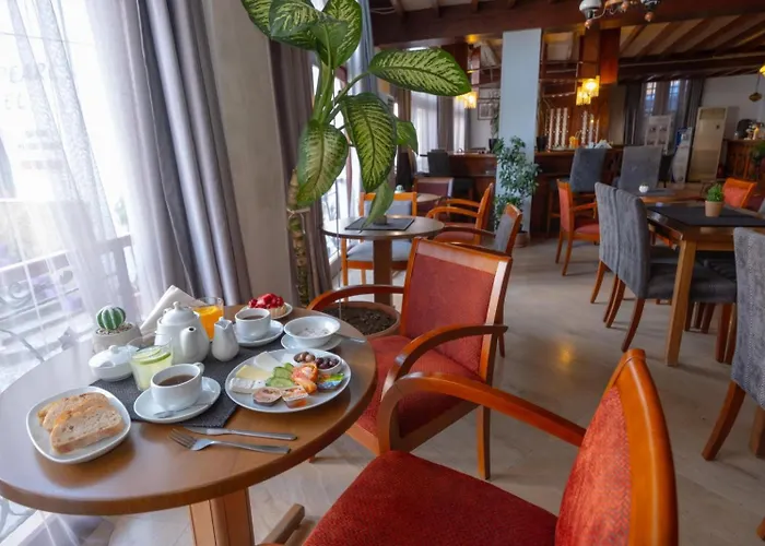 Hotel Kyrenia British Harbour 4*