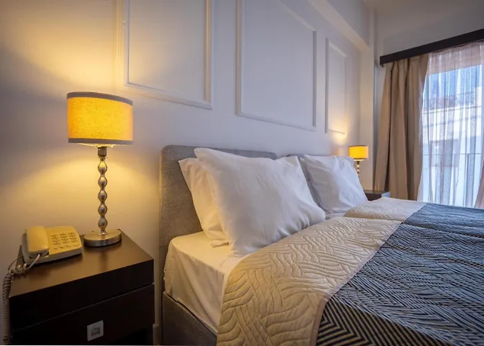 ホテル Kyrenia British Harbour 4*