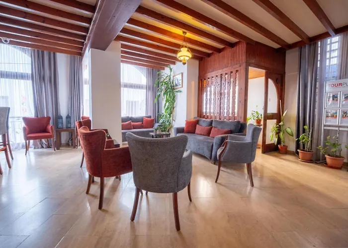 ホテル Kyrenia British Harbour 4*