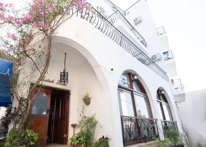 ホテル Kyrenia British Harbour 4*