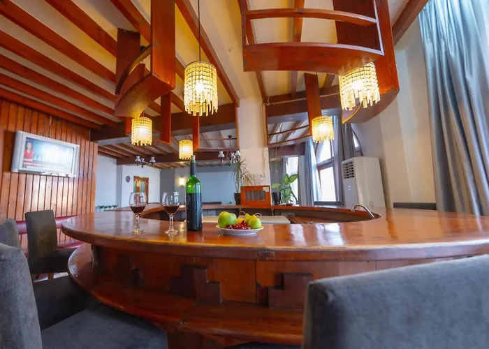 ホテル Kyrenia British Harbour キレニア