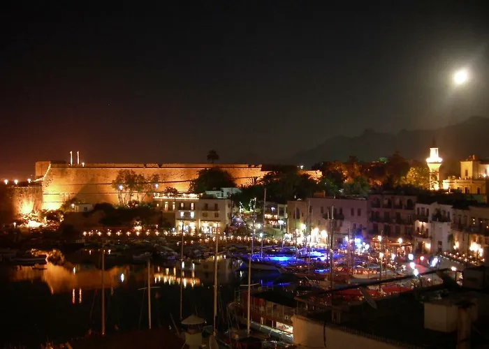 ホテル Kyrenia British Harbour キレニア