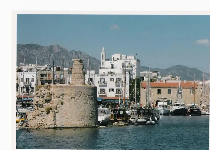 Kyrenia British Harbour 4* キレニア