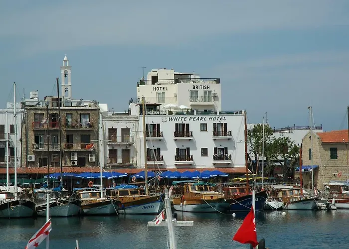 Kyrenia British Harbour ホテル キレニア