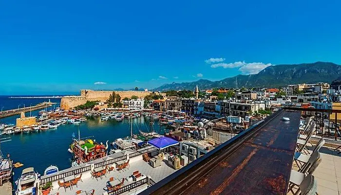 Kyrenia British Harbour ホテル